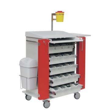 Ein Novocal Medikamentenwagen von Novocal mit vier ausziehbaren Schubladen plus Medikamentenfächern, roten Seitenwänden, Vollkunststoffplatte im Boden, weißem Abfallbehälter an der Seite, gelbem Behälter für scharfe Gegenstände oben und vier Rädern.