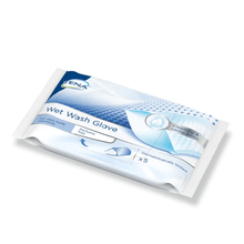 A TENA Wet Wash Glove illatmentes (5 darab) a TENA - Essity Germany GmbH-tól bőrgyógyászatilag tesztelt érzékeny bőrre, ideális a napi tisztításhoz, és fehér-kék csomagolásban érkezik a legfontosabb termékinformációkkal.