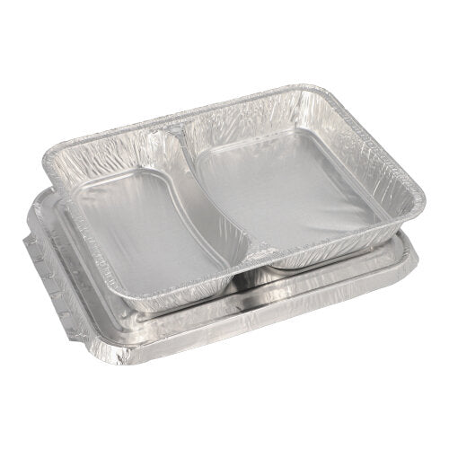 Das Starpak 50 Menüschalen + Deckel, Alu-Set beinhaltet geteilte und ungeteilte glänzende Aluminiumschalen mit erhöhtem Rand, perfekt für den Foodservice im Gastronomiebereich.