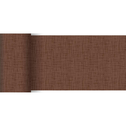 A Duni GmbH 20 m x 15 cm-es Dunicel asztali futója egy barna, strukturált asztali futó finom rács- és keresztvonalas mintával, amely részben kigurítva van fehér alapon - ideális egy stílusos asztaldekorációhoz.