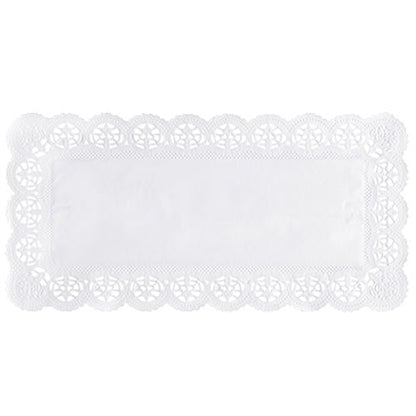A PAPSTAR csipkepapírok 34x17 cm-es méretben, fehér színben, a PAPSTAR GmbH-tól díszes, csipkeszerű szegéllyel rendelkeznek, amely tökéletesen alkalmas elegáns dekorációhoz. A szállítás praktikus fóliatasakban történik, 250 darab a frissesség és kényelem érdekében.