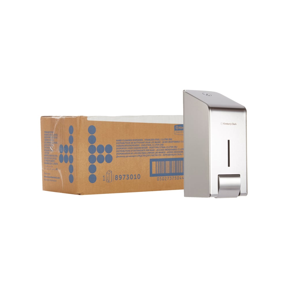 Egy barna karton kék grafikával egy Kimberly-Clark GmbH Professional™ mosókrém adagoló mellett áll - egy elegáns, 1 literes rozsdamentes acél falra szerelhető mosókrém adagoló, amely egyetlen egységként szállítódik a kartonban.