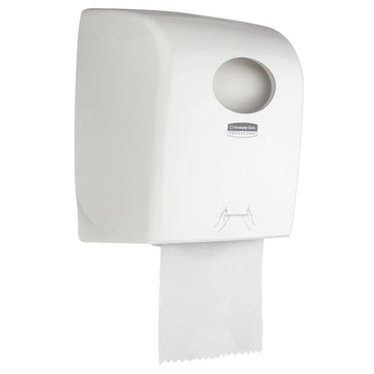 Der Aquarius™ Rollenhandtuchspender - Weiß von Kimberly-Clark GmbH ist ein hygienischer Wandspender für öffentliche Bereiche mit sichtbarem Papierhandtuch, runder Nachfüll-Öffnung oben und Bedienhinweisen in Form von Handzeichnungen.