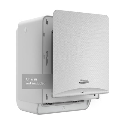 Egy fehér, téglalap alakú Kimberly-Clark Professional™ Icon™ Dispenser Faceplate (33,02 x 37,47 x 3,18 cm) a Kimberly-Clark GmbH-tól texturált fedéllel és logóval részben nyitva van ábrázolva, és "Chassis nincs mellékelve" felirattal van ellátva.