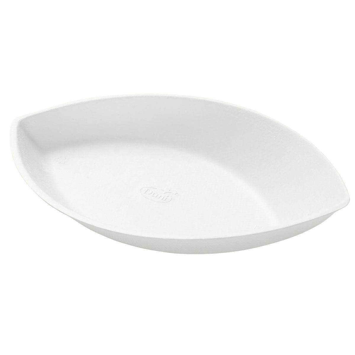 A Duni GmbH 140 ml-es Demo Piatto tál - bevonat nélküli fehér bagasse 175x104x35, egy fehér ovális eldobható tál emelt peremekkel és diszkréten dombornyomott logóval, környezetbarát bagasse-ból készült. Egy 35 darabos csomagban, fehér háttéren ábrázolva.