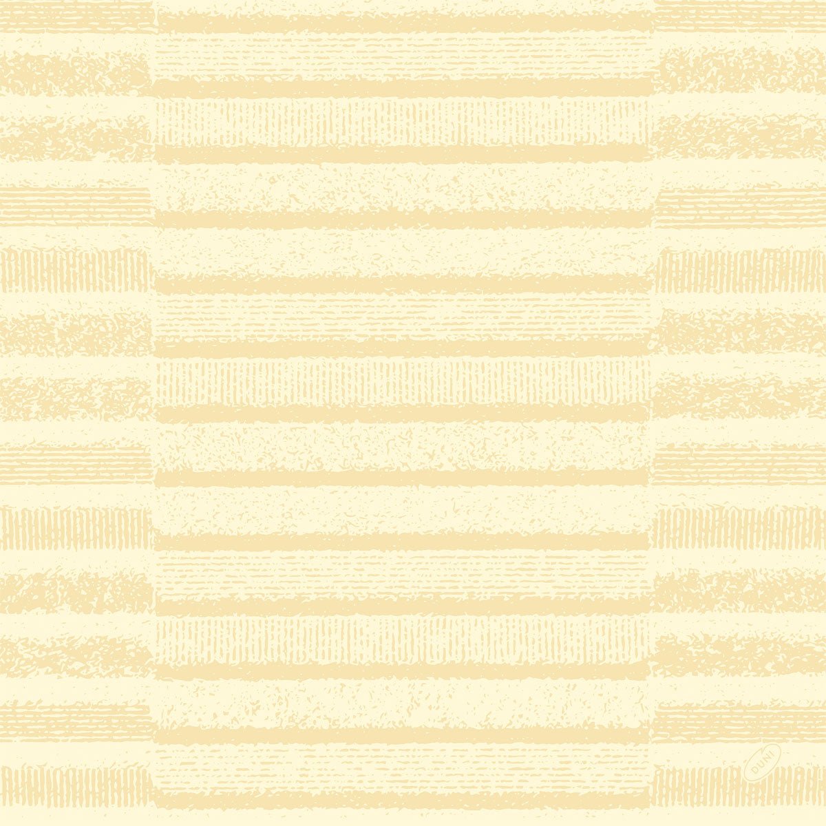A Duni GmbH Bio-Dunisoft szalvéták 40x40 cm-es Tessuto krémje által inspirált, ez a zökkenőmentes minta strukturált bézs és világosbarna vízszintes csíkokat mutat kézzel rajzolt stílusban, amelyek egy világosabb háttéren különböző vastagságú és sűrűségűek.