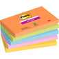 Ein Stapel von sechs rechteckigen Post-it® Super Sticky Notes (76 mm x 127 mm, 90 Blatt/Block, 100% PEFC) in den Farben Orange, Grün, Blau, Pink, Lila und Gelb. Auf dem oberen orangefarbenen Zettel sind das Post-it®- und das 3M-Logo sowie Produktangaben abgebildet.