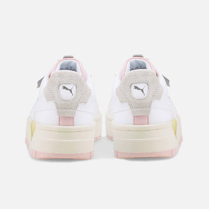 Die PAPSTAR „pure“ Backformen der PAPSTAR GmbH sind braune, runde Pappteller mit geripptem Rand, hergestellt aus Pergamentpapier mit Silikonschicht. Sie bieten eine umweltfreundliche Alternative für den Einmalgebrauch oder das Servieren leichter Speisen. Jede Packung enthält 50 Stück.