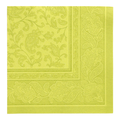 Die grüne, quadratische Papierserviette aus der PAPSTAR "ROYAL Collection" (40 x 40 cm, 1/4 gefaltet) der PAPSTAR GmbH zeigt ein verziertes Paisleymuster und eine dekorative Bordüre mit Blumen- und Blattmotiven.