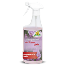 Eine weiße Sprühflasche mit Drückeraufsatz mit der Aufschrift "Homöopathisches Orchideen-Elixier" für die Orchideenpflege ist mit rosafarbenen Orchideen und dem Schriftzug des Neudorff-Shops über dem Etikett versehen, der das Produkt als Pflanzenpflegeprodukt ausweist.