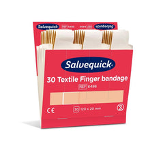 Egy nyitott Orkla Wound Care AB piros doboz, amelyen a "Textil fingerbinde, 120 x 20 mm, 30 st/utántöltés | Csomag (6 darab)" felirat olvasható, belül bézs kötéseket mutat. A csomagoláson méretadatok és különböző termékszimbólumok láthatók.