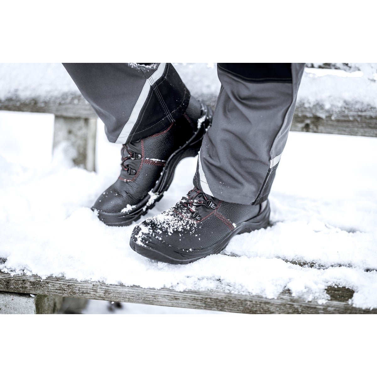 NITRAS BASIC STEP MID+ W, S3 CI biztonsági téli csizma, középmagas, fekete