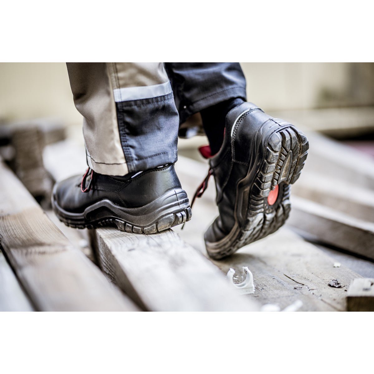 NITRAS POWER STEP, S3 HRO SRC biztonsági cipő, fekete