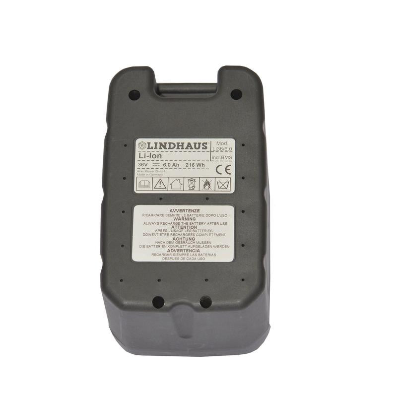 Egy téglalap alakú szürke TASKI lítium akkumulátor 36V 6Ah a Diversey Deutschland GmbH & Co. OHG-től, amely a TASKI Aero BP Lithium és a TASKI swingo 150 B-hez illeszkedik, műszaki adatokkal és tanúsítási szimbólumokkal fehér háttéren.