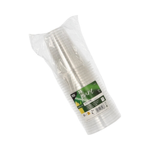 Egy lezárt műanyag csomagolás 25 PAPSTAR „pure“ átlátszó PLA hidegitalos poharat tartalmaz habszélekkel, függőlegesen állva egy zöld-fehér címkével, ami a PAPSTAR GmbH termékadatait mutatja egyszerű fehér háttéren.