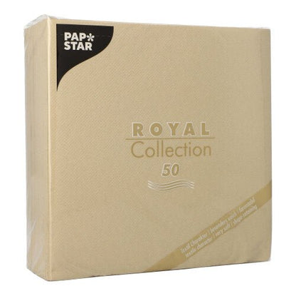 Egy homokszínű csomag PAPSTAR GmbH 50 darabos "ROYAL Collection" 1/4-hajtás (40 x 40 cm) egyszerű csomagolással, arany és fehér felirattal, valamint egy fekete logóval a bal felső sarokban.