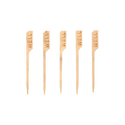 Öt PAPSTAR 250 Steak-Marker 9 cm a PAPSTAR GmbH-tól, mindegyik gravírozással „WELL”, sorba rendezve, ideális éttermek számára, hogy jól átsült steakeket egyértelműen megjelöljenek.