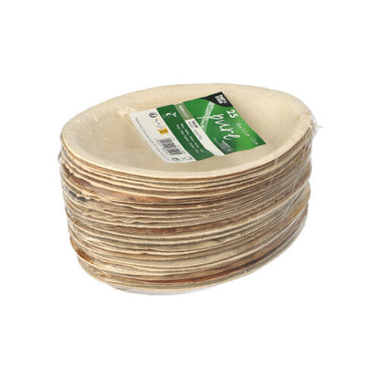 Ein Stapel ovaler PAPSTAR 25 Teller, Palmblatt „pure“ von der PAPSTAR GmbH, hergestellt aus biologisch abbaubarem, umweltfreundlichem Material und in durchsichtigem Kunststoff verpackt mit einem grünen Etikett mit Produktinformationen.