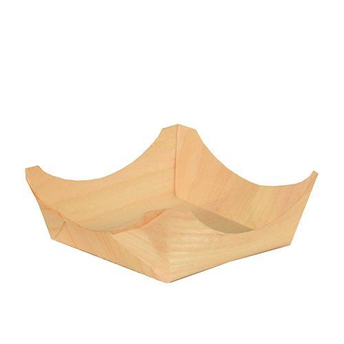 Egy kis, üres, világos PAPSTAR 50 Fingerfood-tálca "pure" kör alakú, fából készült tálca a PAPSTAR GmbH-tól, felhúzott, szögletes oldalakkal és elegáns megjelenéssel, egyszerű fehér háttéren fényképezve.