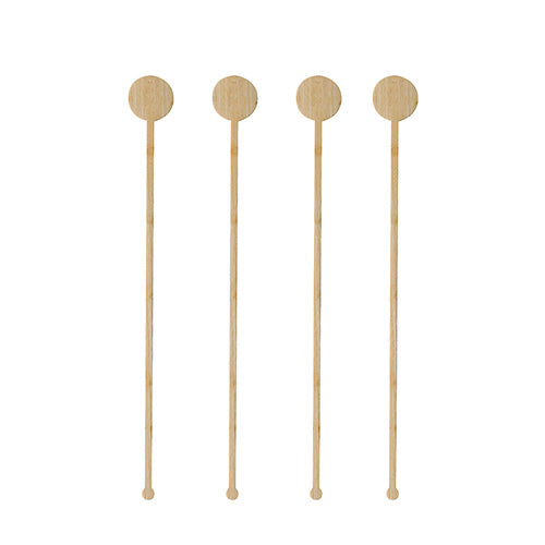 Vier PAPSTAR 100 Getränke-Quirle aus Bambus „pure“ der Marke PAPSTAR GmbH mit runden, flachen Köpfen sind vertikal in einer Reihe vor weißem Hintergrund angeordnet.