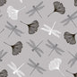 Ein nahtloses Libellen- und Ginkgoblättermuster in Schwarz, Weiß und Grau auf Hellgrau – perfekt für PAPSTAR 20 Servietten, 40x40 cm, 3-lagig, 1/4-Falz von der PAPSTAR GmbH.