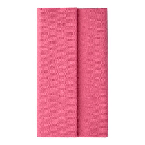 Egy tisztán összehajtogatott, téglalap alakú rózsaszín PAPSTAR asztalterítő, „ROYAL Collection” szövet (120 cm x 180 cm) a PAPSTAR GmbH-tól, fehér háttér előtt bemutatva, amely megmutatja finom szerkezeti mintázatát és két függőleges sávját.