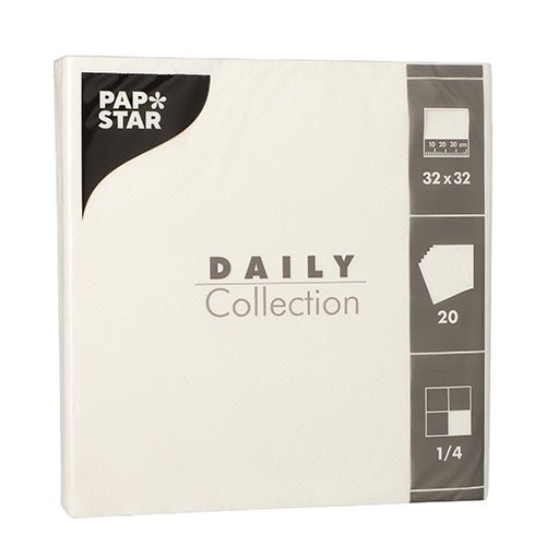Egy csomag PAPSTAR 20 szalvéta "DAILY Collection" 1/4-hajtás, 32 x 32 cm, fehér a PAPSTAR GmbH-tól – ideális az asztaldekorációhoz. A csomagolás elején méret- és hajtásrészletek vannak feltüntetve.