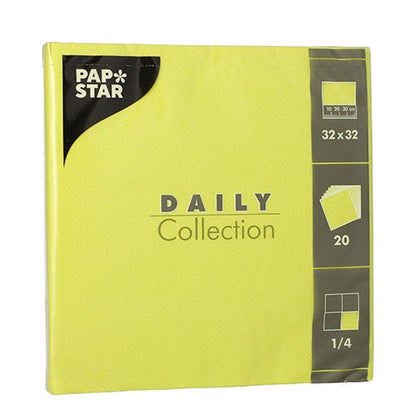 A „DAILY Collection“ csomag a PAPSTAR GmbH-tól 20 sárga szalvétát tartalmaz 1/4-hajtással (32 x 32 cm); a csomagoláson szimbólumok vannak a méretekkel, mennyiséggel és hajtogatási típusokkal.