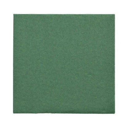 A képen egy 150 szalvétából álló „DAILY Collection“ (32x32 cm, 1/4-hajtás) csomag látható a PAPSTAR GmbH-tól, egyszínű zöld, kiterítve fehér alapon.