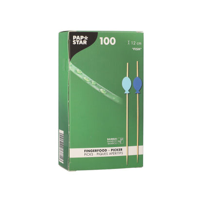 Eine grüne Box der PAPSTAR GmbH enthält 100 Fingerfood-Picker (12 cm) mit blauen und grünen fischförmigen Aufsätzen, hergestellt aus Bambus.