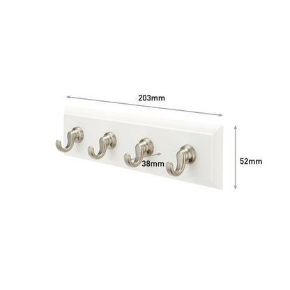 A Command™ kulcstartó sín kvarc színben, HOM18-Q a 3M Deutschland GmbH-tól egy fehér, falra szerelhető sín négy ezüst akasztóval (203x52mm, 38mm akasztó távolság) kulcsok tárolására és egyszerű felszerelésre bármely helyiségben.