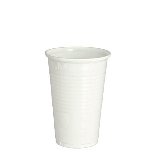Egy fehér Starpak 100 ivópohár (PP, 0,2 l, Ø 7,03 cm, 9,9 cm) áll függőlegesen fehér háttér előtt - praktikus a mindennapi használatra. Csomagolás: 100 darabos fólia.