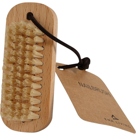 Az Abena Re-Seller GmbH által forgalmazott ENA Living körömkefe, bükkfa (24 darab) merev sörtékkel, barna zsinórhurkkal és „NAILBRUSH” címkével rendelkezik – ideális a körömápoláshoz és a körmök tisztításához.