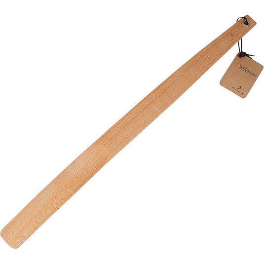 Az Abena Re-Seller GmbH által forgalmazott ENA Living cipőkanál fogantyúval, 55 cm, bükkfa lapos, sima felülettel rendelkezik, valamint egy akasztólyukkal, amelyhez egy barna „cipőkanál” címke van egy zsinórral rögzítve. 12 darabos kartondobozokban kapható.