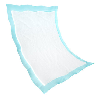 Az Abena Re-Seller GmbH egyszer használatos alátét, Abri-Soft Classic, 60x90 cm, kék (25 darabos csomag) egy téglalap alakú egyszer használatos alátét fehér nedvszívó maggal és világoskék szegéllyel, fehér háttéren ábrázolva.