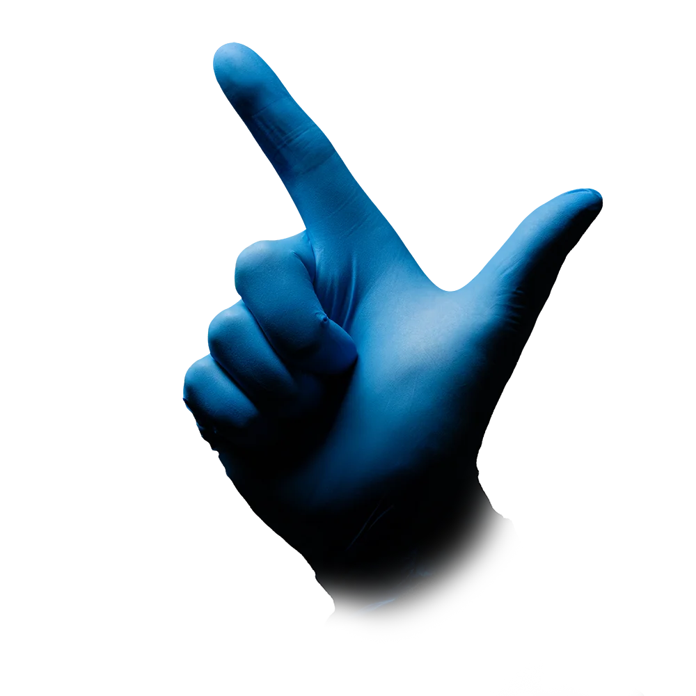 Eine Hand, die einen AMPri MED-COMFORT BLUE Nitrilhandschuhe puderfrei der AMPri Handelsgesellschaft mbH trägt, macht eine Geste. Der Zeigefinger zeigt nach oben, während der Daumen senkrecht nach oben zeigt und an eine Fingerpistole erinnert. Der Hintergrund ist weiß.