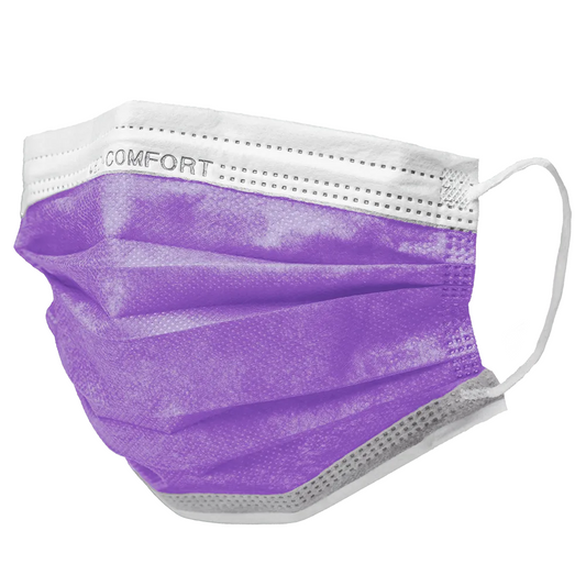 Eine Einweg-Gesichtsmaske der AMPri Handelsgesellschaft mbH mit der Marke AMPri MED-COMFORT OP Maske Typ IIR mit violetter Vorderseite und weißen elastischen Ohrschlaufen. Am oberen Rand der Maske ist das Wort „COMFORT“ zu sehen. Diese Maske entspricht der Norm EN 14683, hat drei Falten und ein weißes Innenfutter für optimalen Mund-Nasen-Schutz. Sie ist in einer Schachtel mit 50 Stück erhältlich.