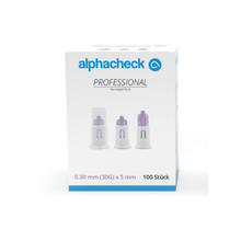 Egy doboz Alphacheck Professional Pen-tű PLUS, különböző méretekben, inzulinbeadásokhoz. A dobozon a steril tűk képe látható, és feltüntetik a méretet: 0,30 mm (30G) x 5 mm. A doboz 100 darabot tartalmaz, gyártója a Berger Med GmbH.