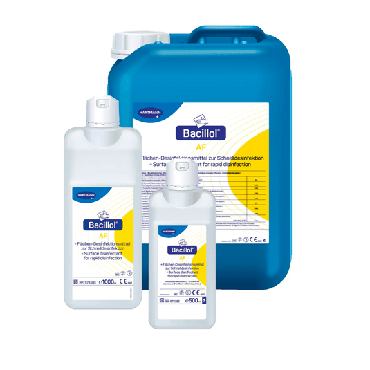 Négy különböző méretű BODE Bacillol® AF felületfertőtlenítő csomag a Paul Hartmann AG-tól, köztük egy permetezőpalack, kis és nagy palackok, valamint egy jumbo kiszerelés, mindegyik kék és fehér színben.