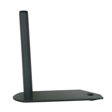 A Diversey Protect Trolley Rollenhalter a Diversey Deutschland GmbH & Co. OHG cégtől egy fekete fémállvány törlőkendő tekercsek tárolására. Függőleges hengeres rúdja van egy lapos téglalap alakú alapon, amelynek egyik sarkában kör alakú mélyedés található.