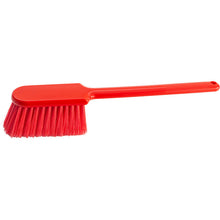 Der BROTSTREICHER,ROT von Haug Bürsten KG ist eine rote PBT-Bürste mit 0,25 mm weichen Borsten, einem langen 395 mm langen Stiel und einem strukturierten Griff für die komfortable Reinigung von Oberflächen.