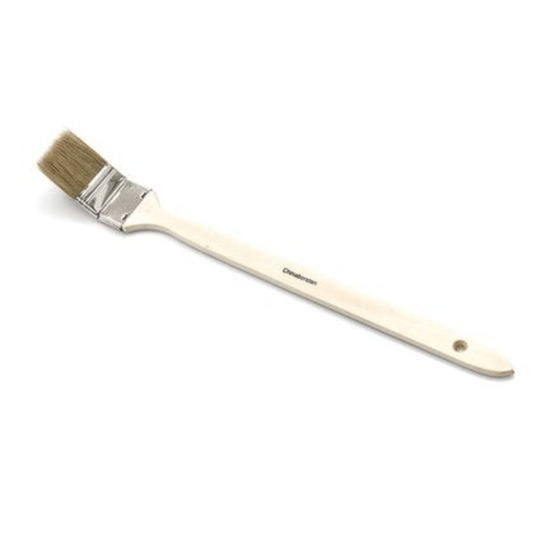 A Nölle Profi Brush ipari fűtőtest-ecset, amelyet a Nölle Profi Brush Bürsten- & Pinseltechnik e.K. gyárt, bézs színű fa nyéllel, barna sörtékkel, ergonómikus kialakítással, akasztólyukkal és egy ezüst színű fémgyűrűvel rendelkezik, amely rögzíti a világos színű sörték keverékét.