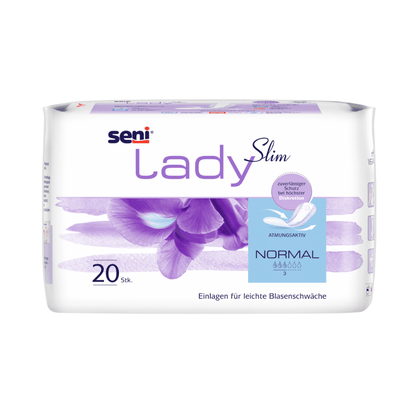 Egy 20 darabos Seni Lady Slim Normal betétcsomag a TZMO Deutschland GmbH-tól fehér-lila csomagolásban jelenik meg virágmintával, német termékrészletekkel és szagmegállítóval enyhe hólyaggyengeség esetén.