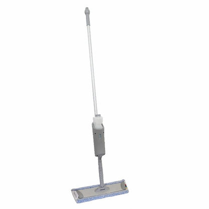 Das Arcora Ultra Mobile Spray Mop System | Karton (1 Stück) von Arcora International GmbH hat ein grau-weißes Design mit einem flachen Mikrofaserkopf - perfekt für die mühelose Reinigung.