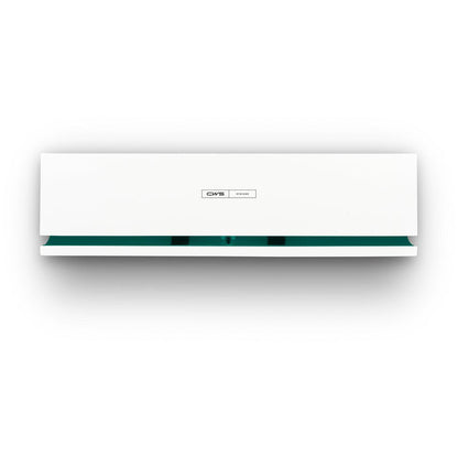 Ein weißes, rechteckiges, wandmontiertes CWS Frontpanel für Duftspender Air Bar zeichnet sich durch ein modernes Design mit einem kleinen grünen Fenster und einem zentralen "CWS Hygiene"-Label aus. Ideal passend zur CWS Duftspender Air Bar.