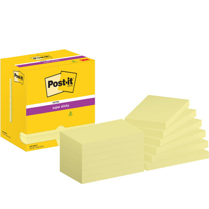 Egy doboz Post-it® Super Sticky Notes a 3M Deutschland GmbH-tól több sárga jegyzettel (76 mm x 127 mm, 90 lap/blokk, 12 blokk/csomag) van ábrázolva, mind PEFC-tanúsítvánnyal rendelkező kartoncsomagolásban.