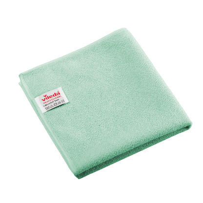 Hajtogatott, zöld Vileda Professional r-MicroTuff Swift mikroszálas kendő, bevarrt fehér címkével.