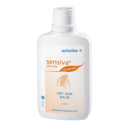 Egy flakon Schülke sensiva® dry skin bőrápoló balzsam sheavajjal a Schülke & Mayr GmbH-tól. A címkén az áll, hogy parfümmentes és színezék nélküli.